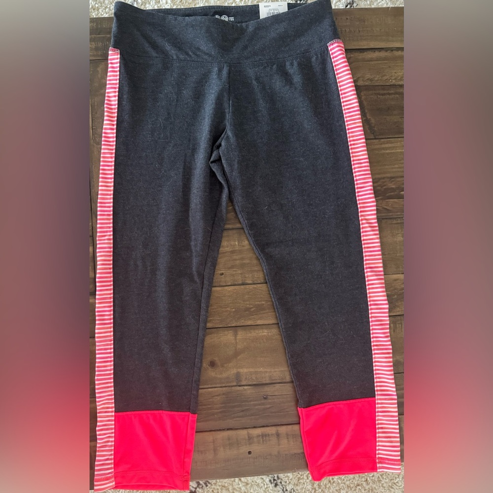 SO - yoga pants